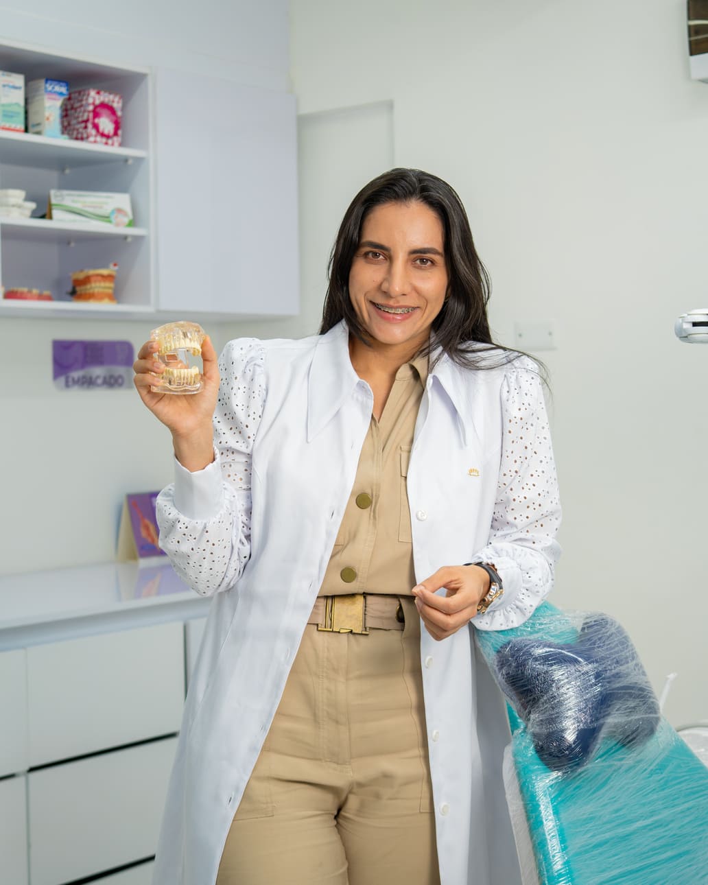Dra. Isbelia Castillo - Especialista en Implantología