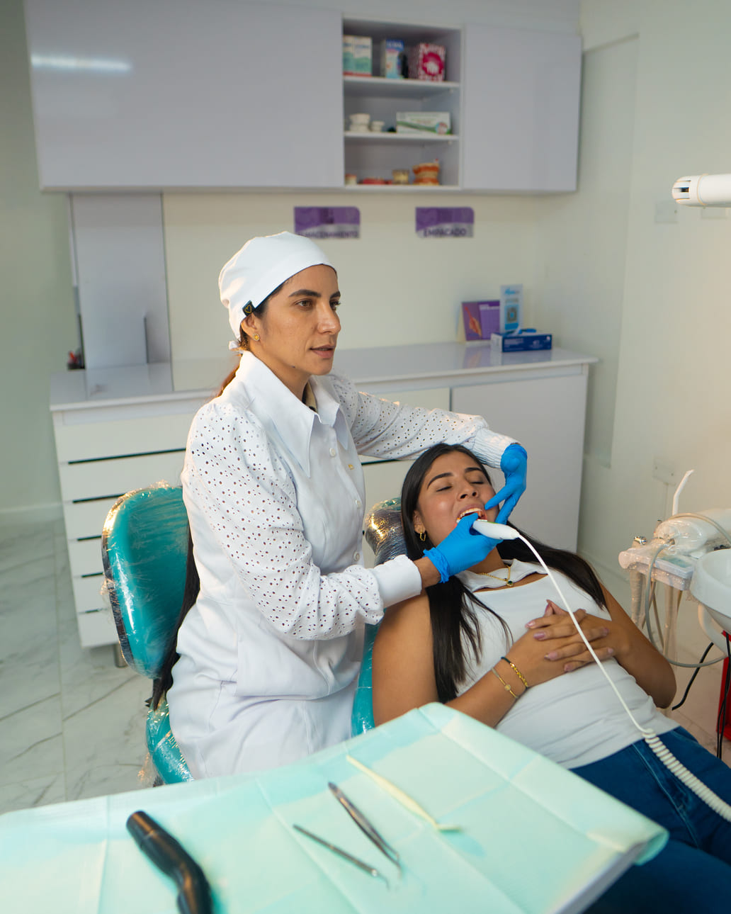 Tratamiento moderno con tecnología avanzada